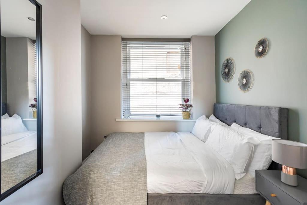 Beautiful Brighton Apartment, 5Min Walk To Beach ภายนอก รูปภาพ