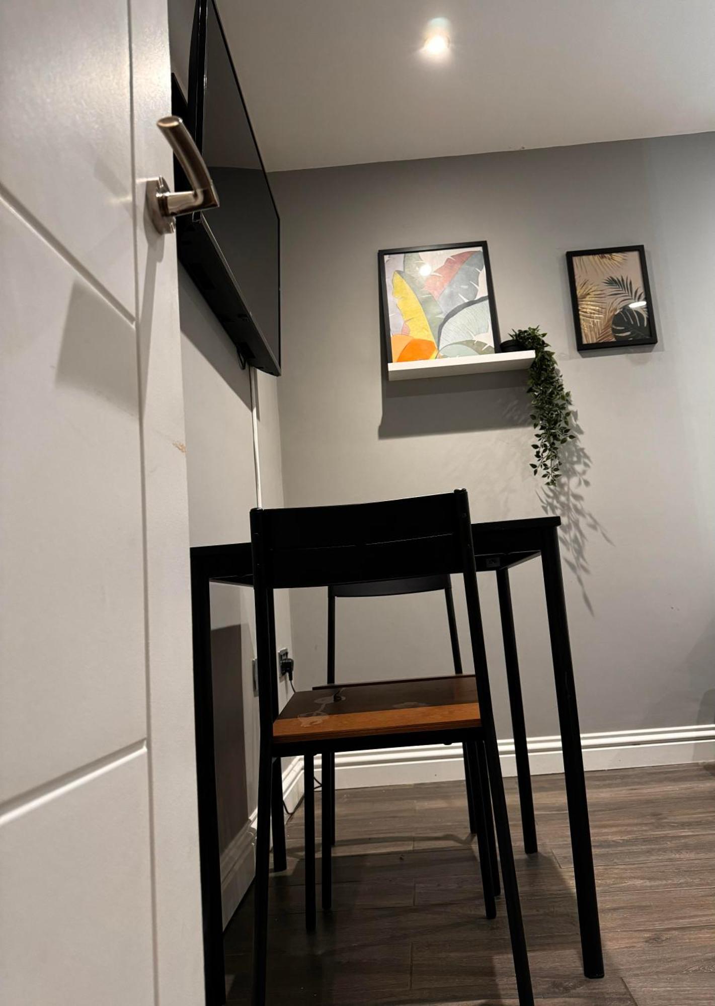 Beautiful Brighton Apartment, 5Min Walk To Beach ภายนอก รูปภาพ