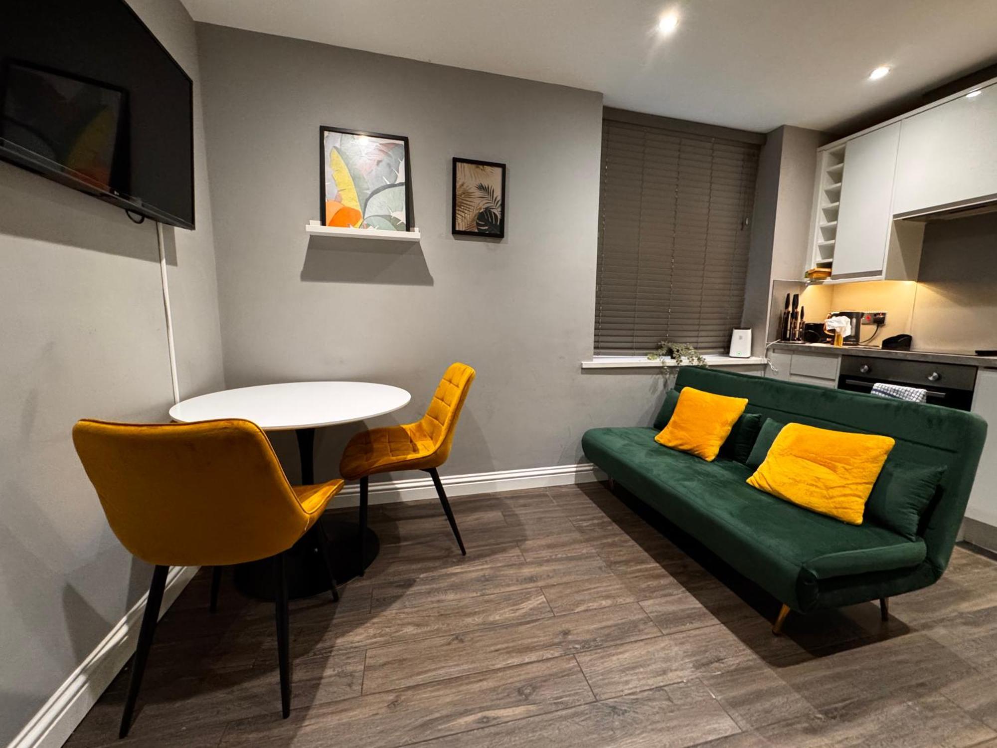 Beautiful Brighton Apartment, 5Min Walk To Beach ภายนอก รูปภาพ